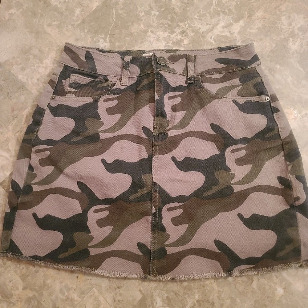 NWOT Indigo Rein Camo denim mini skirt
